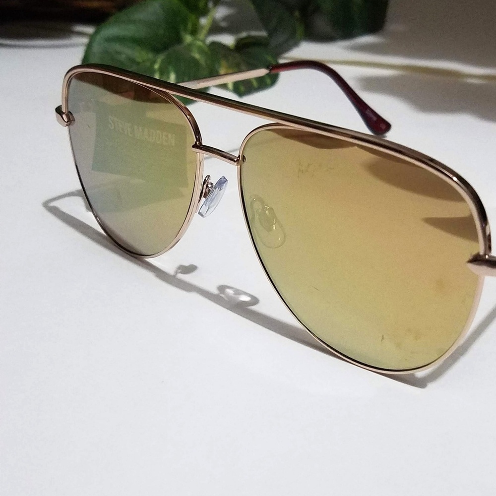 NWOT Steve Madden Aviator Sunglasses